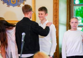 Jašiūnų dvare skambėjo jaunimo eilės, dainos ir drąsa