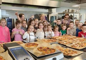 Jašiūnų „Aušros“ gimnazijos pradinukai tyrinėjo pasaulį