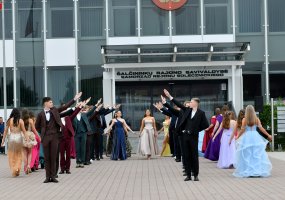 Šalčininkų J. Sniadeckio gimnazijos abiturientų polonezas