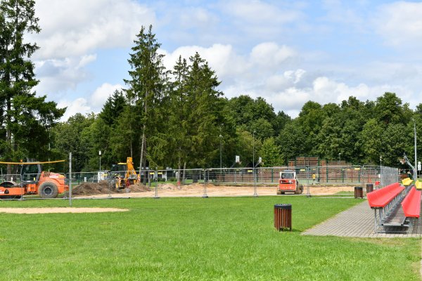 Padelis, tenisas, riedlenčių sportas - daugiau aktyvaus laisvalaikio galimybių Šalčininkuose