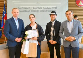 Jaunuoliams įteikti savanorystės sertifikatai ir padėkos