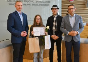 Jaunuoliams įteikti savanorystės sertifikatai ir padėkos