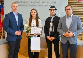 Jaunuoliams įteikti savanorystės sertifikatai ir padėkos
