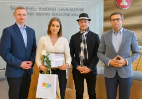 Jaunuoliams įteikti savanorystės sertifikatai ir padėkos
