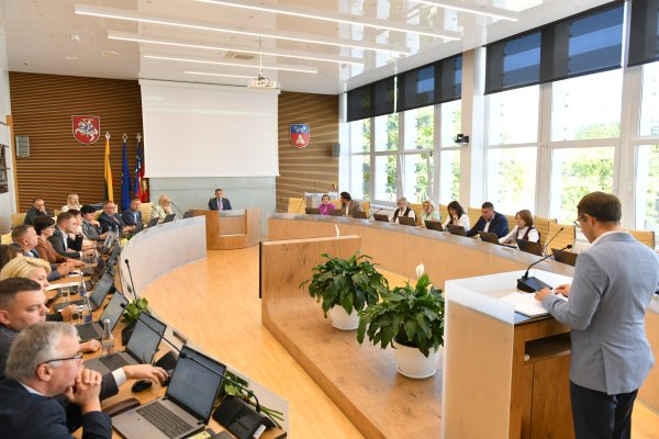 Šalčininkų rajono savivaldybės taryba priėmė 28 sprendimus