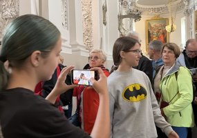 Uczniowie Gimnazjum im. Jana Śniadeckiego w Solecznikach wzięli udział w edukacyjno-poznawczej wycieczce do Wilna pod hasłem „Śladami historii: od profilu biologicznego człowieka do dziedzictwa zimnej wojny”.