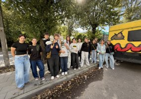 Uczniowie Gimnazjum im. Jana Śniadeckiego w Solecznikach wzięli udział w edukacyjno-poznawczej wycieczce do Wilna pod hasłem „Śladami historii: od profilu biologicznego człowieka do dziedzictwa zimnej wojny”.