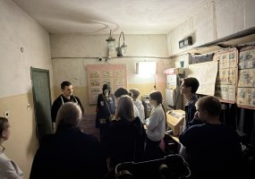 Uczniowie Gimnazjum im. Jana Śniadeckiego w Solecznikach wzięli udział w edukacyjno-poznawczej wycieczce do Wilna pod hasłem „Śladami historii: od profilu biologicznego człowieka do dziedzictwa zimnej wojny”.