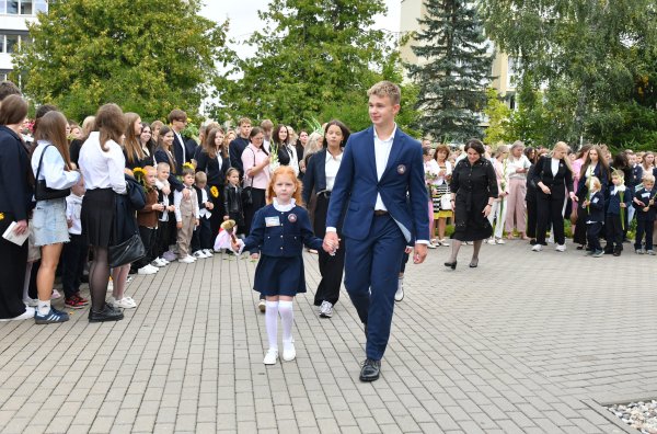 Nuskambėjo pirmasis šių mokslo metų skambutis 