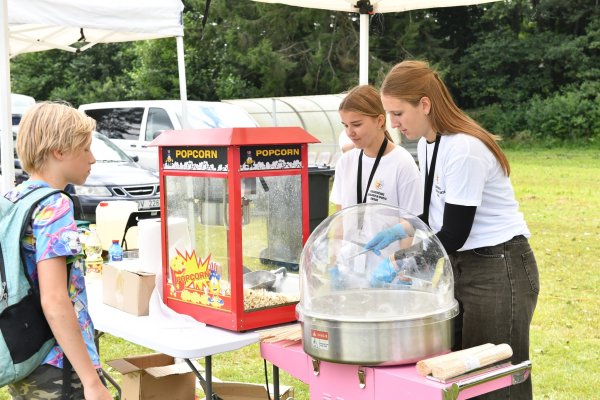 Vasara, darbas ir patirtis: jaunimo integracija į darbo rinką