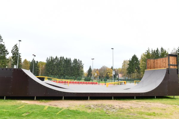Šalčininkai turi riedlenčių parką!